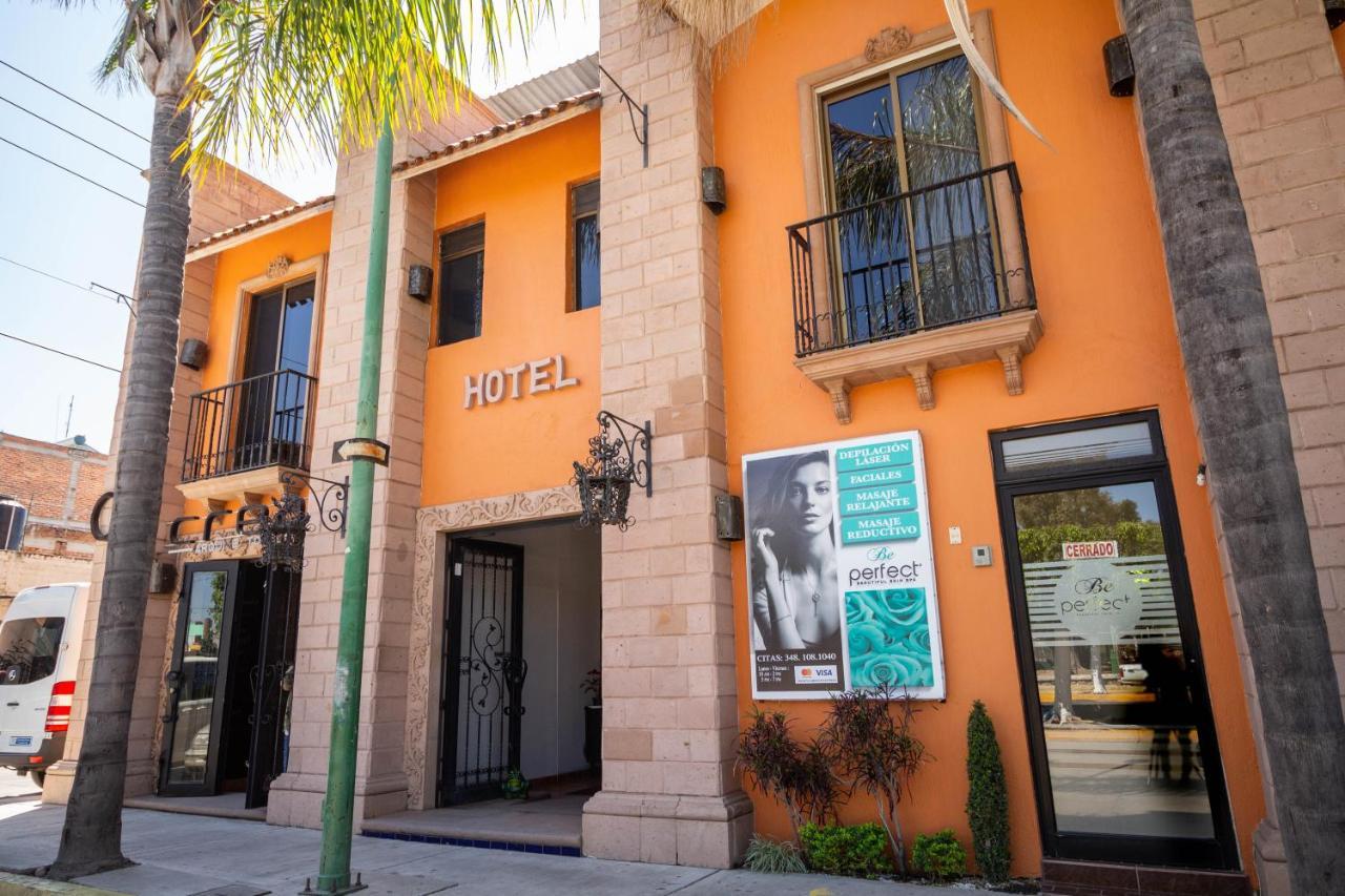 Hotel Degollado Bagian luar foto