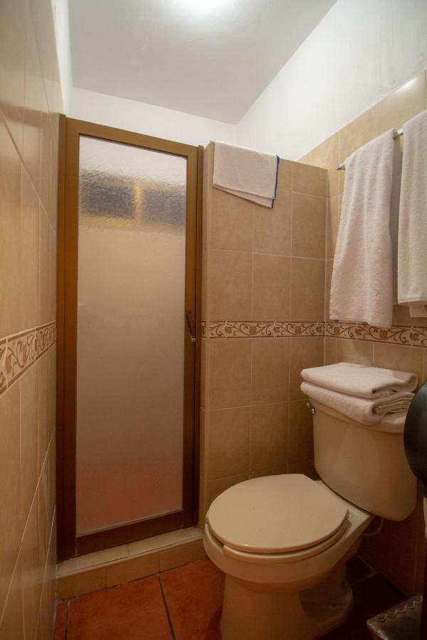 Hotel Degollado Bagian luar foto