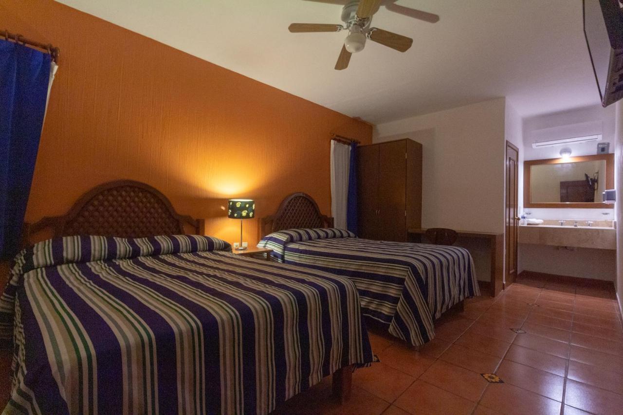 Hotel Degollado Bagian luar foto