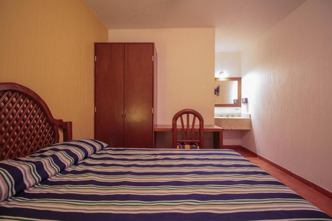 Hotel Degollado Bagian luar foto