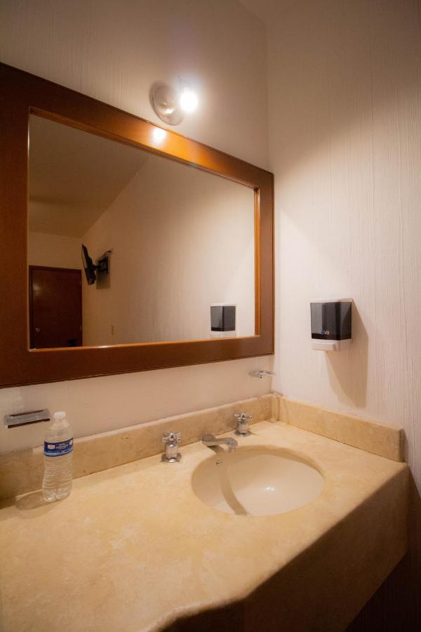Hotel Degollado Bagian luar foto