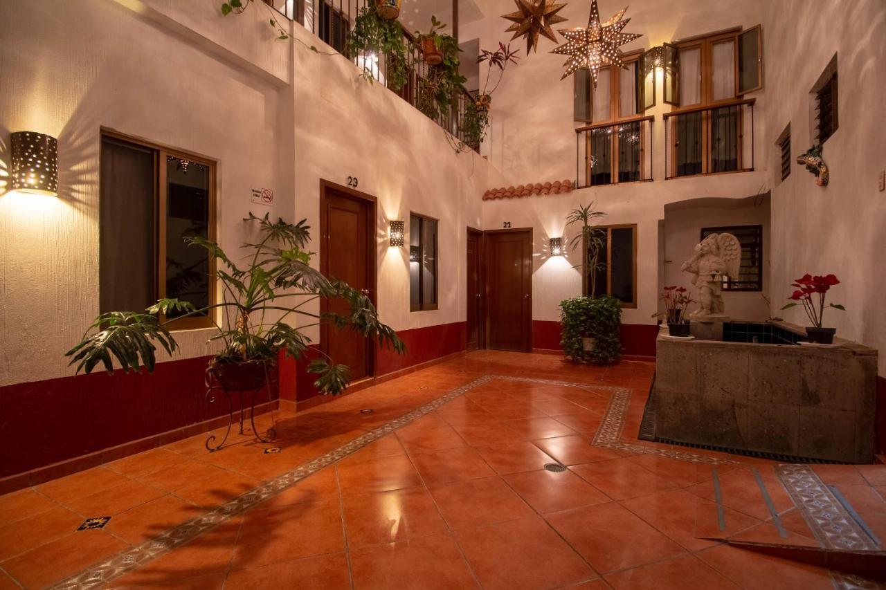 Hotel Degollado Bagian luar foto