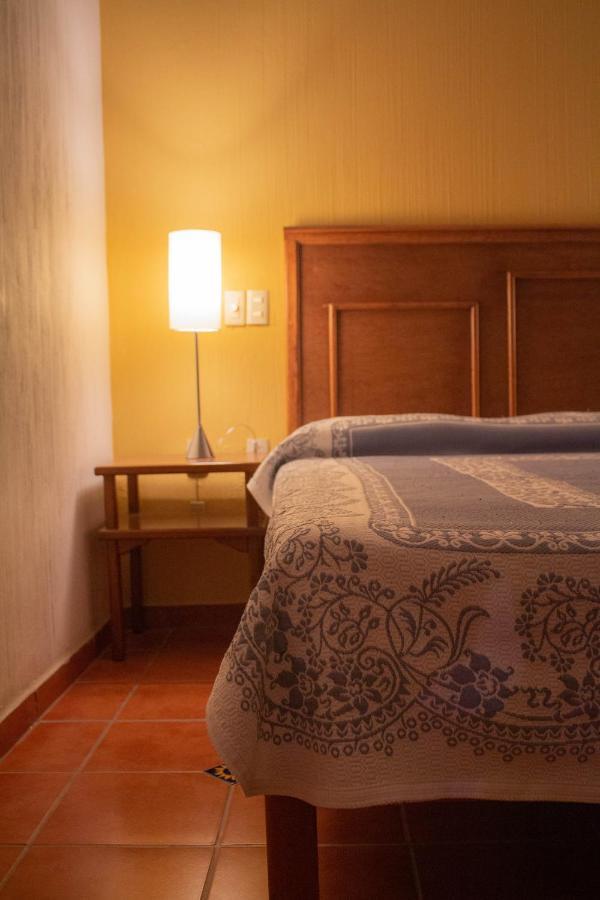 Hotel Degollado Bagian luar foto